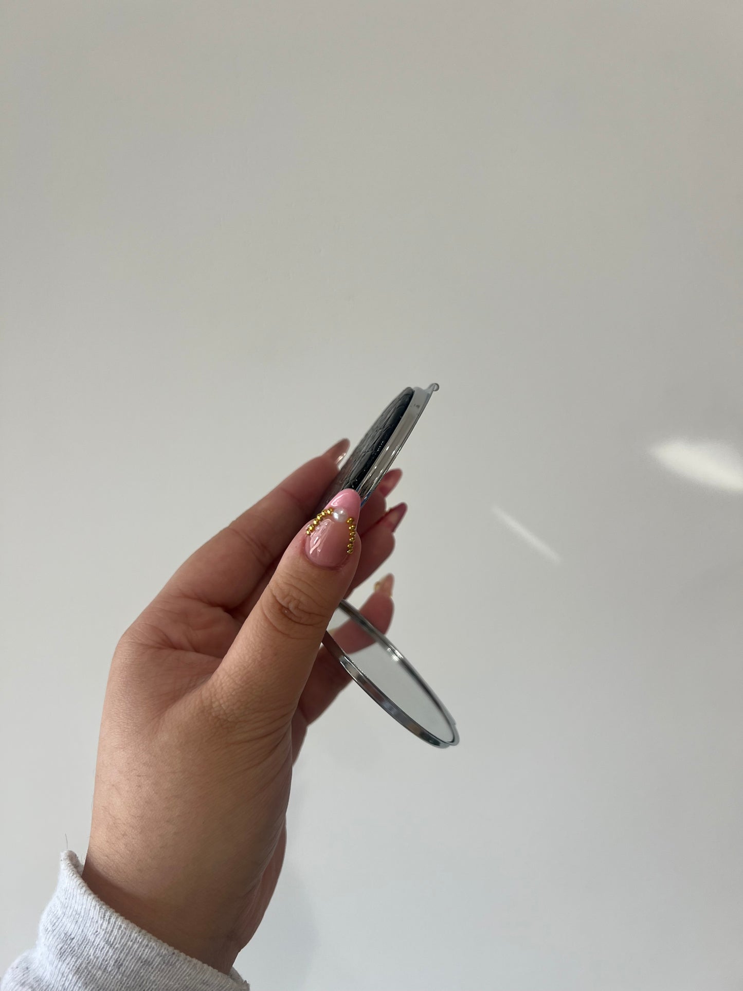 Compact Mirror