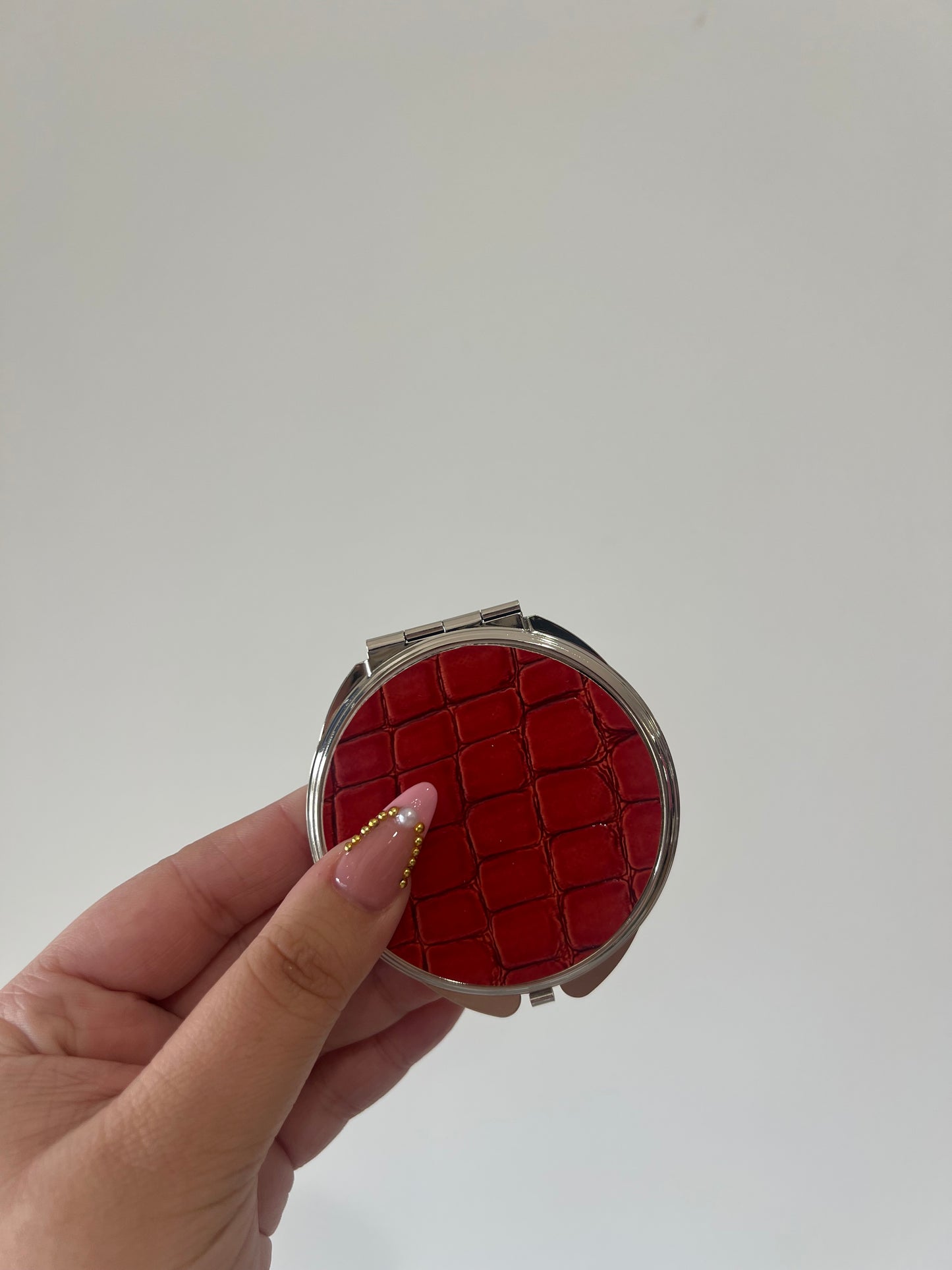 Compact Mirror
